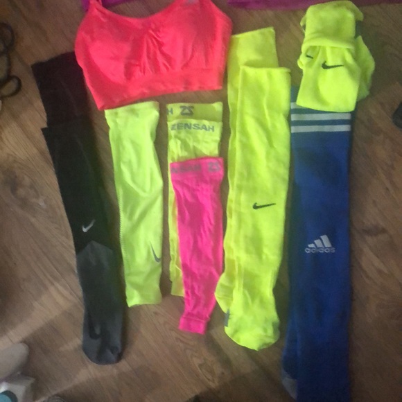 Brand new never worn soccer socks and sports bras - Picture 3 of 4